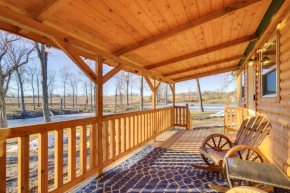 La Grange Cabin on a Racehorse Farm with Pond Views!